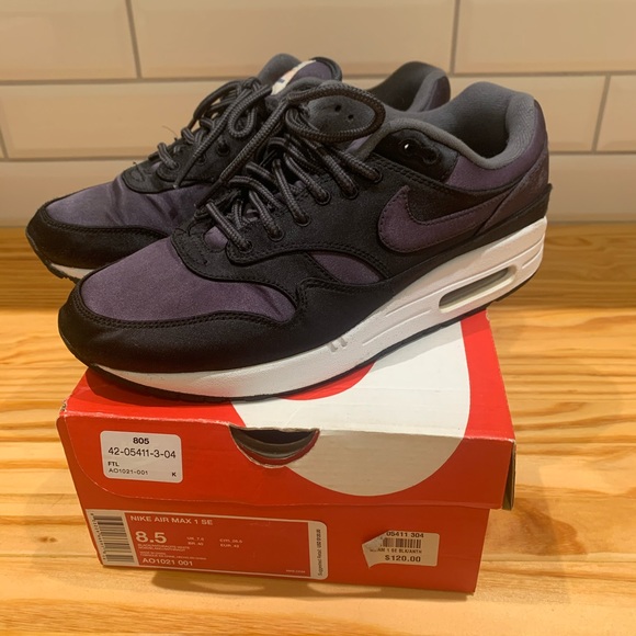 Nike Other - Nike Air Max 1 SE shoes sneakers men’s size 8.5.